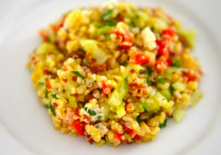Réaliser un taboulé maison au quinoa (tomates, carottes, menthe)